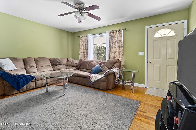 4th image of 37 Edmund Drive