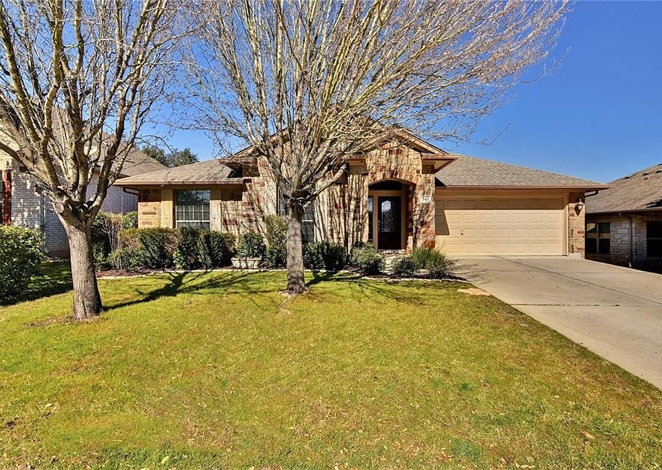 1st image of 340 Canterbury Dr
