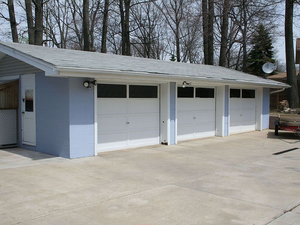 2nd image of 345 Forest Hill Dr