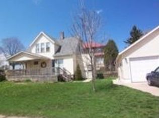 802 N 3rd St, Ishpeming, MI 49849