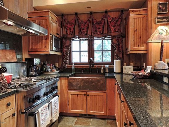 4th image of 2104 Iron Horse Dr