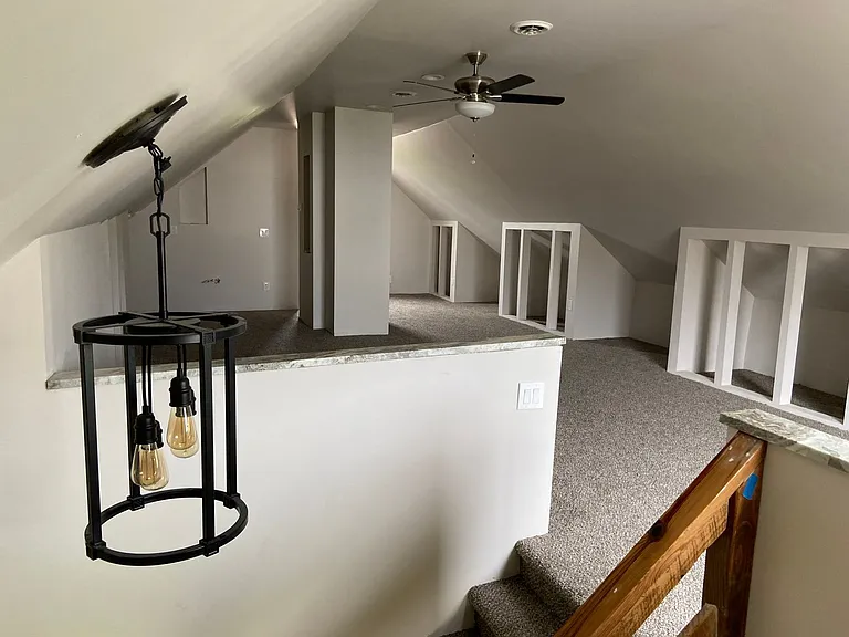 2315 Yemans St — Photo 10