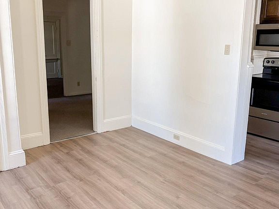 5th image of 261 N York St APT G