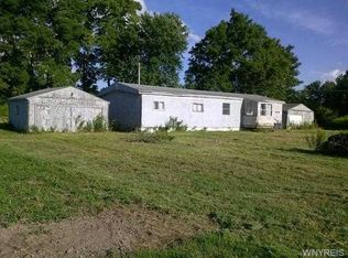 5475 E Shelby Rd, Medina, NY 14103