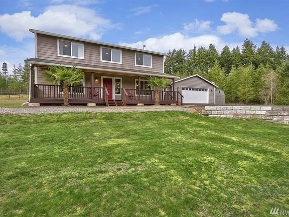 Green grass in every direction, from every window.