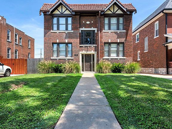 2nd image of 4933 Odell St #2E