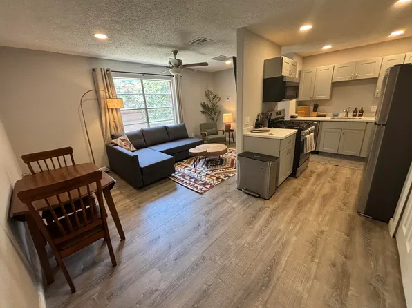 2800 Vail Ave SE Unit 221, Albuquerque, NM 87106