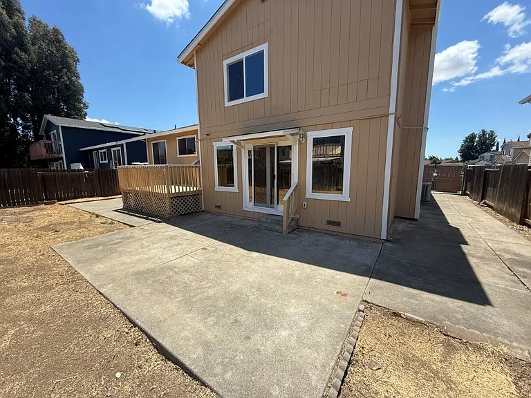 131 Glasgow Way — Photo 94