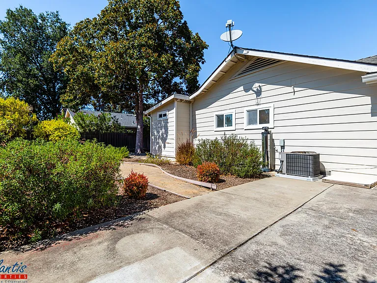 680 Arastradero Rd — Photo 19