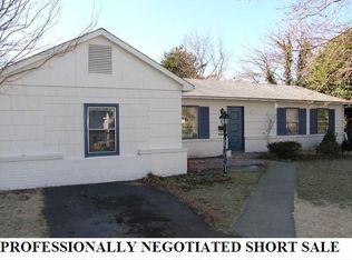 123 N Cypress Rd, Sterling, VA 20164