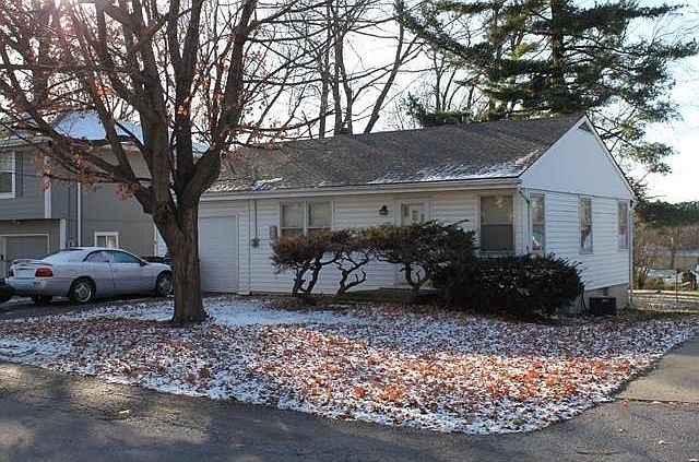 2nd image of 1316 S Spring St