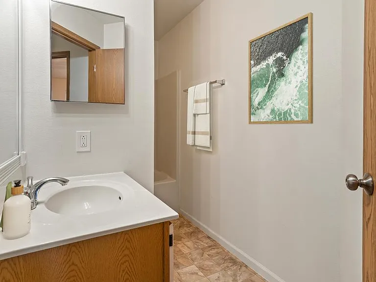 2213 Rockwood Dr — Photo 11
