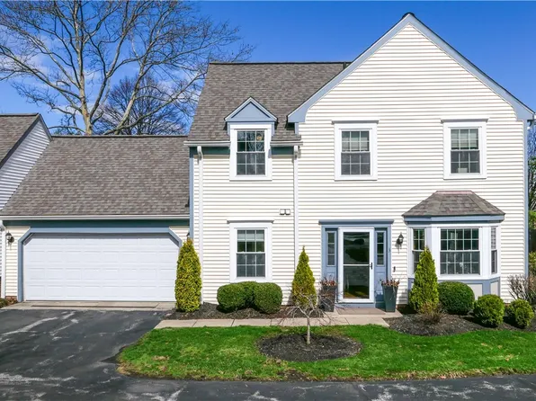 3 Hudson Common Dr, Hudson, OH 44236