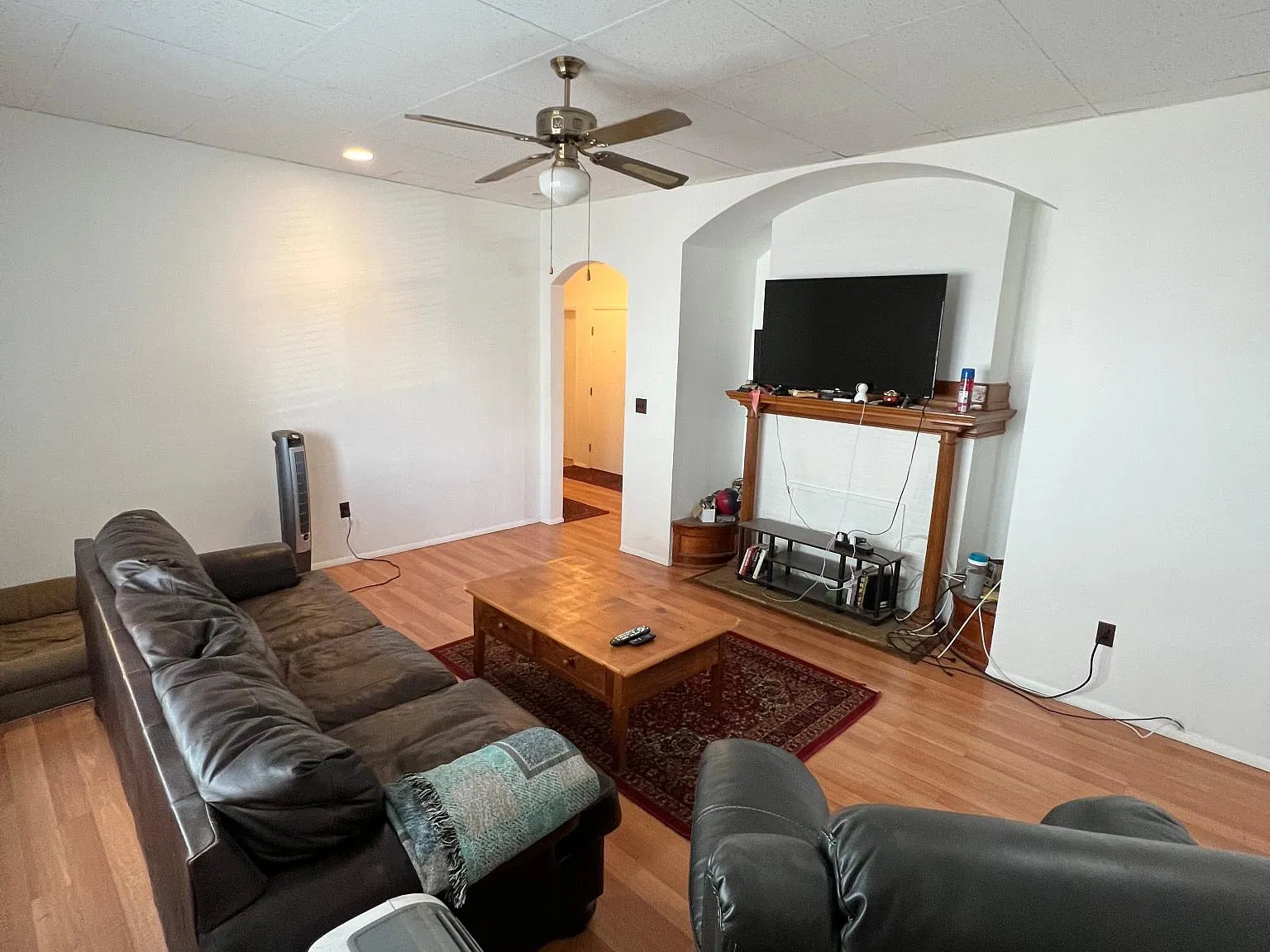 3 bed, 1100 sqft, $3,495 — Photo 3