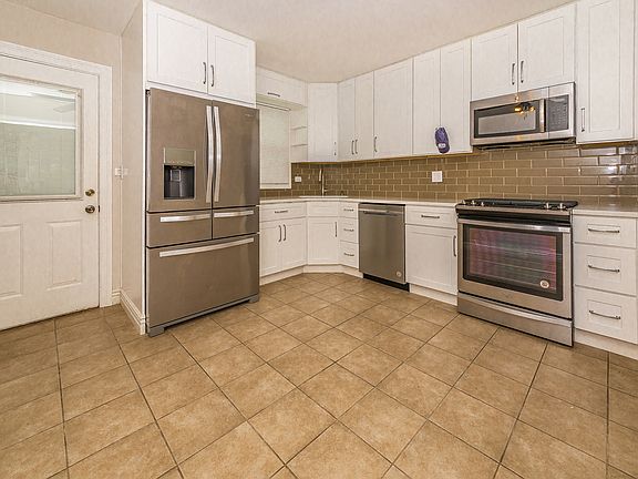 5th image of 270 Navajo Ln