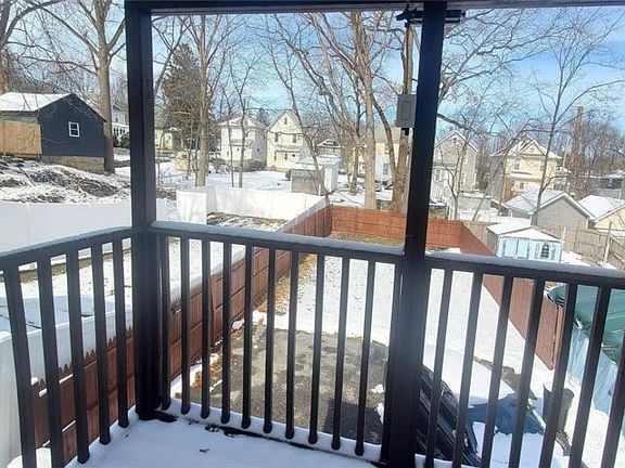 2nd image of 42 Poplar St