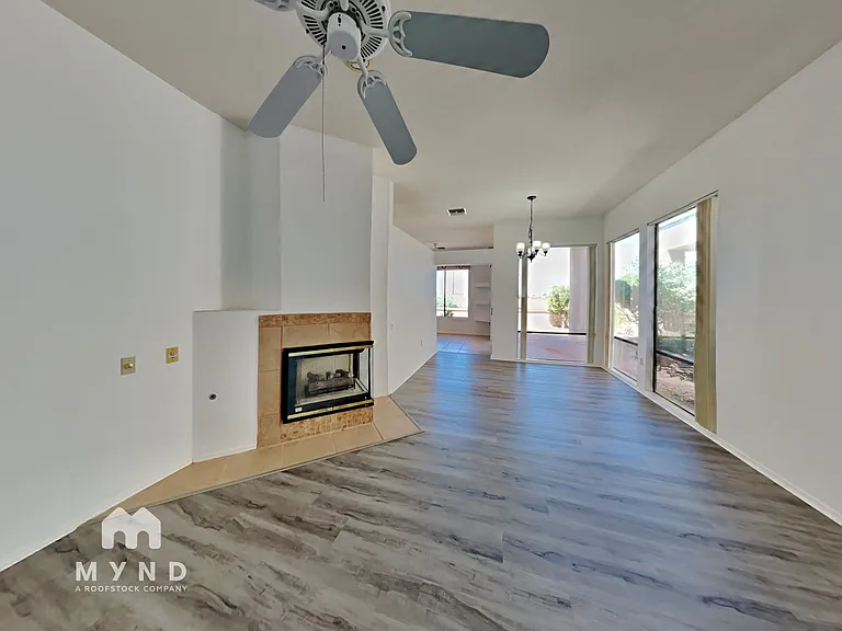 1606 W Calle Del Ducado — Photo 3