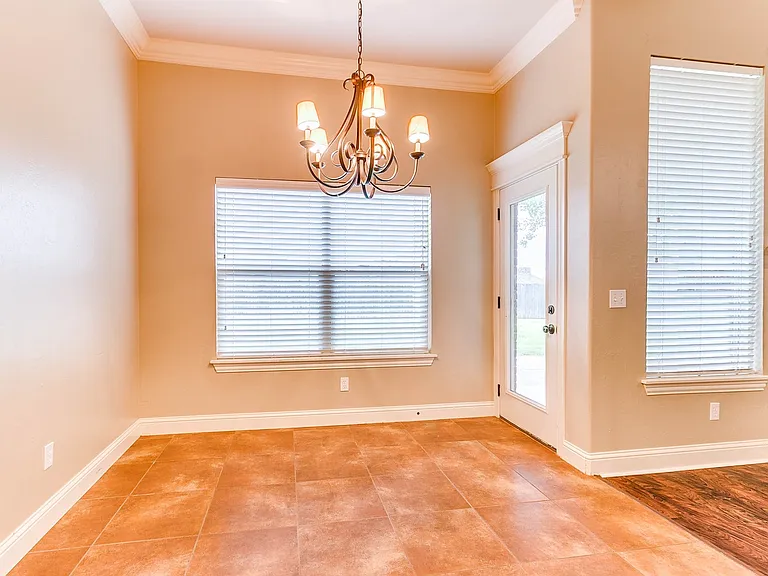 4909 Kelly Lakes Dr — Photo 6