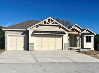 13478 Terrace Park Dr, Parkville, MO 64152