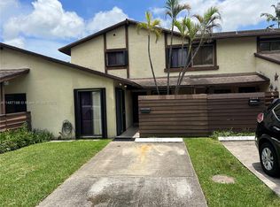 7011 SW 106th Pl, Miami, FL 33173