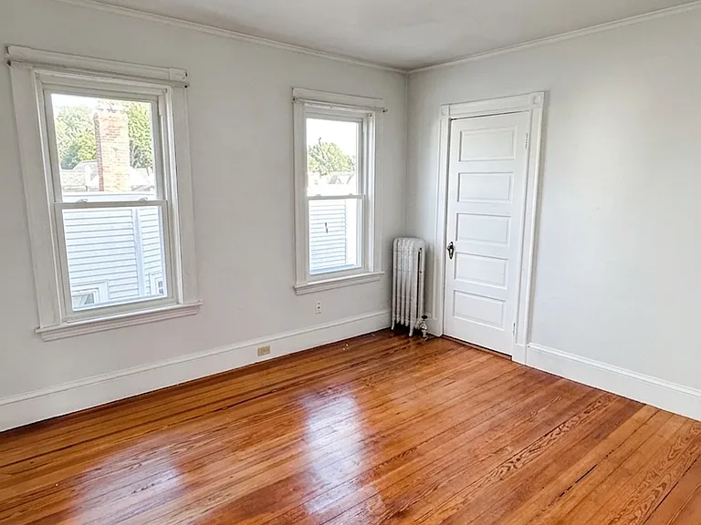 219 Brown St #3 — Photo 2