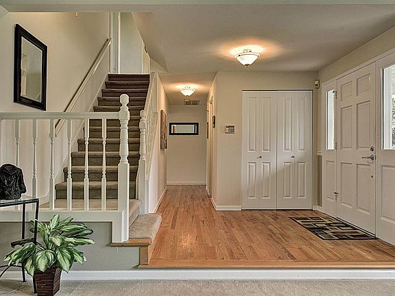 2nd image of 21229 SE 28th St