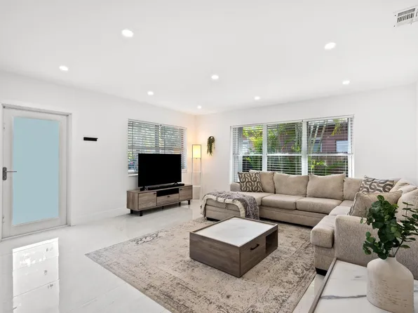 1409 NE 2nd Avenue, Fort Lauderdale, FL 33304