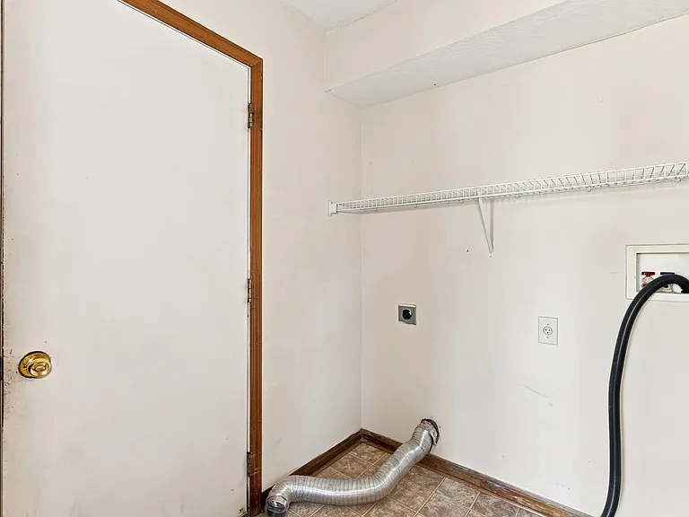 7817 Astra Cir — Photo 26
