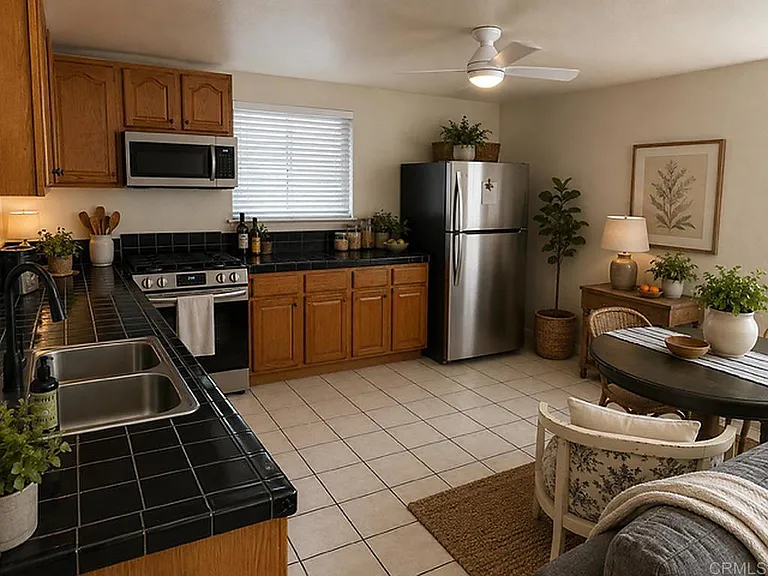 1733 Stormy Ln — Photo 14