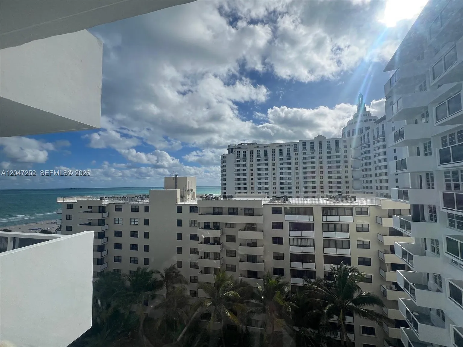 The Decoplage Condo — Photo 2