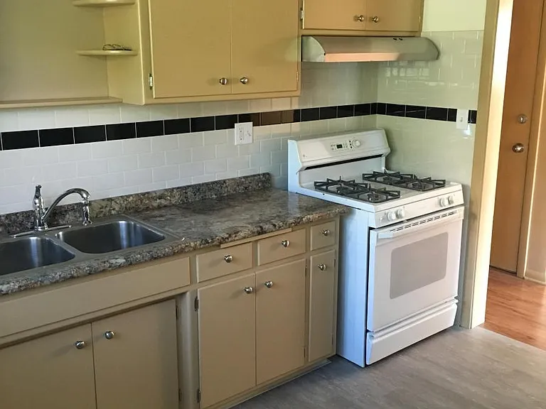 7342 W Carol St #1 — Photo 3