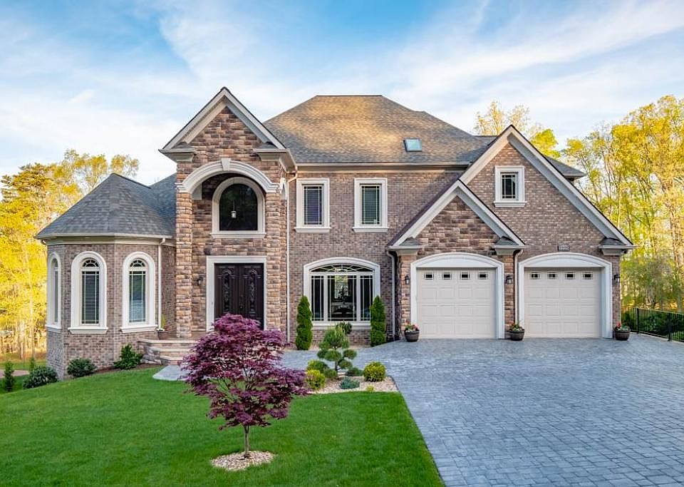 1st image of 2225 Pearl Ln