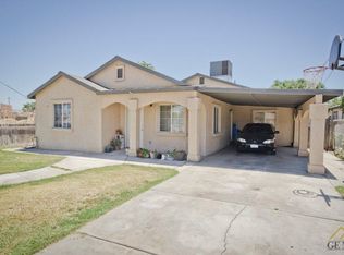 201 Voth Ln, Shafter, CA 93263