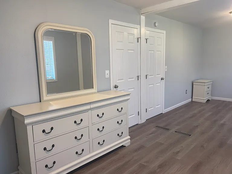 1729 Devon Rd #UPPER FLOOR APARTMEN — Photo 7