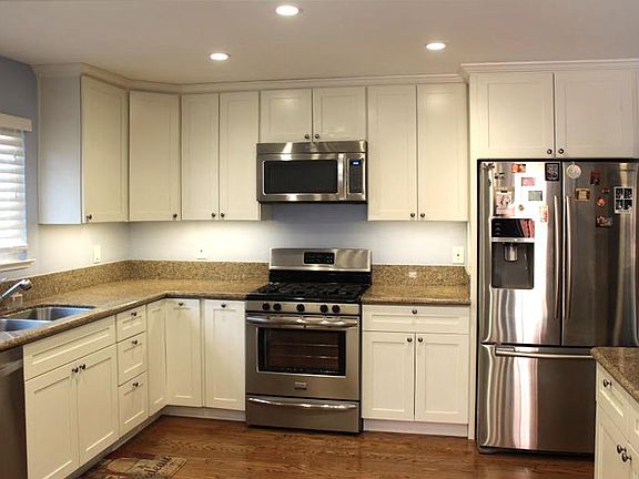 3rd image of 4828 Corrales Dr