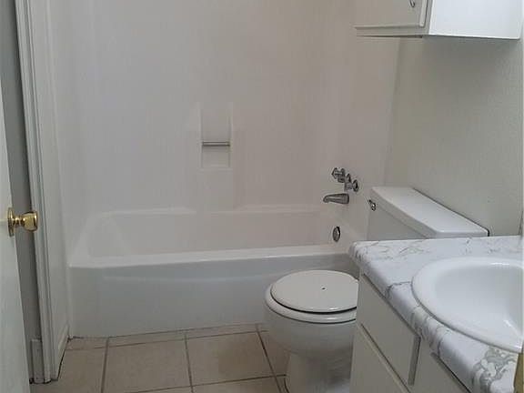 5th image of 217 Harvard Ct