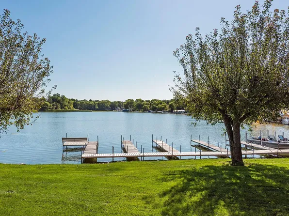 5430 Three Points Blvd APT 132, Mound, MN 55364