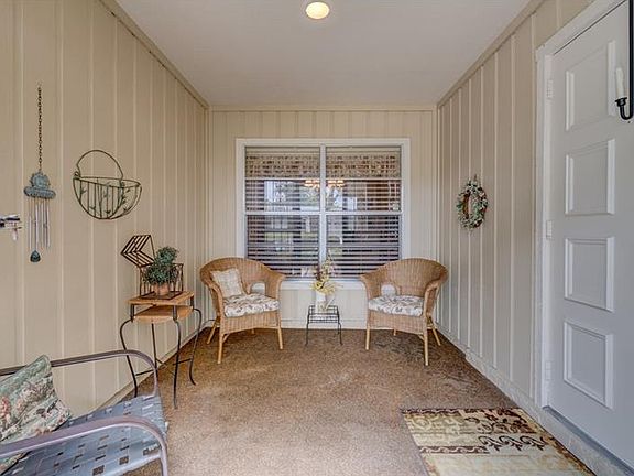 3rd image of 2934 Macalpin Dr W