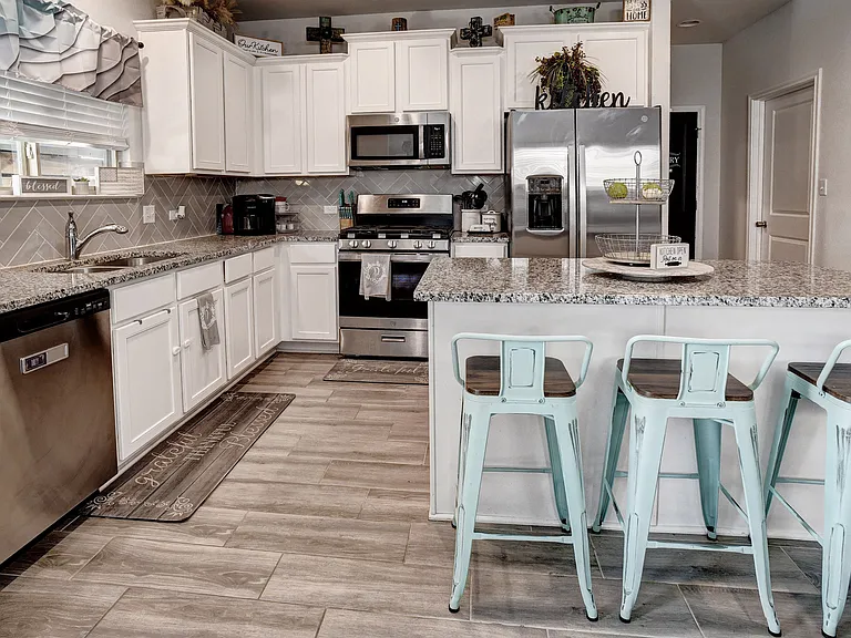 205 Driftwood Ln — Photo 15