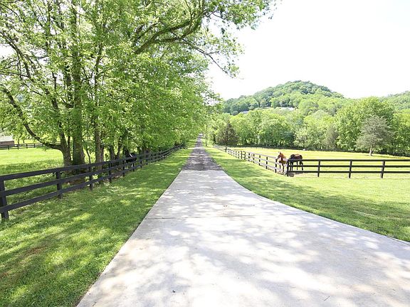 3rd image of 7623 River Road Pike