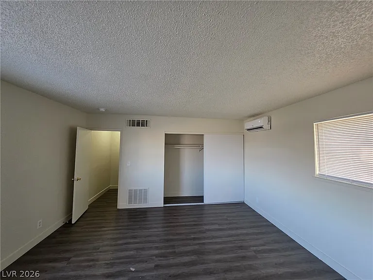 3364 Royce Ct — Photo 52
