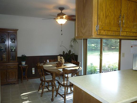 4th image of 3947 Ernst Dr