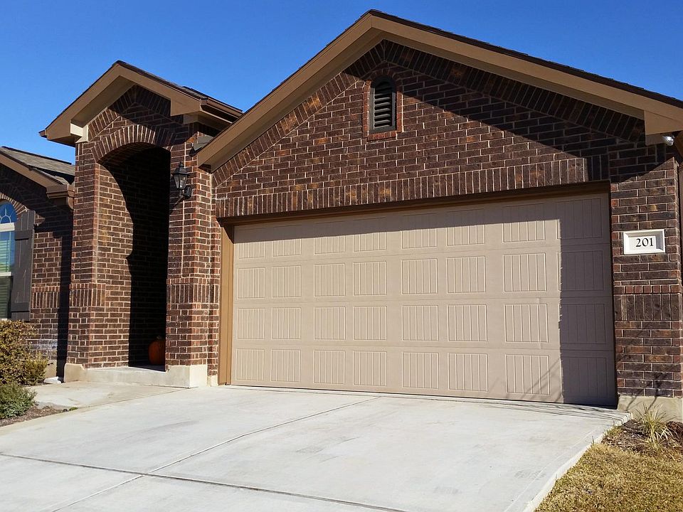 1st image of 201 Briar Park Dr