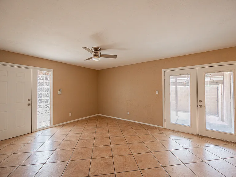 922 S Acapulco Ln #C — Photo 6