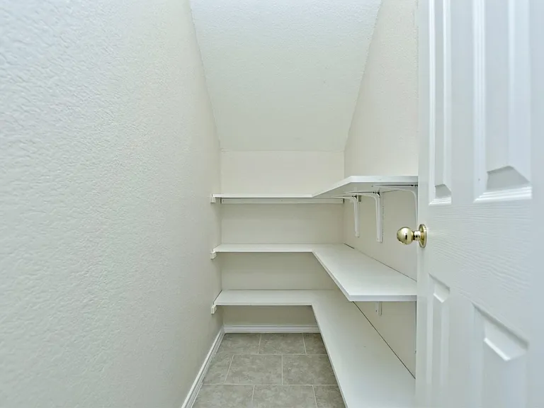 2205 Southeastern Trl — Photo 10