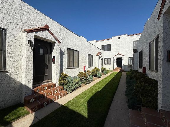 4th image of 3919 Montclair St #1-2
