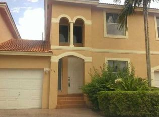 2141 NW 160th Ter, Pembroke Pines, FL 33028