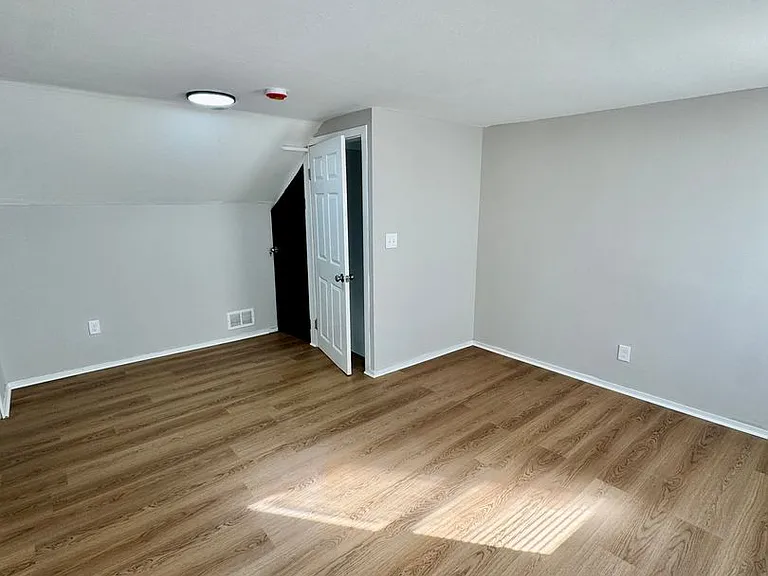 117 Browning Ave — Photo 19