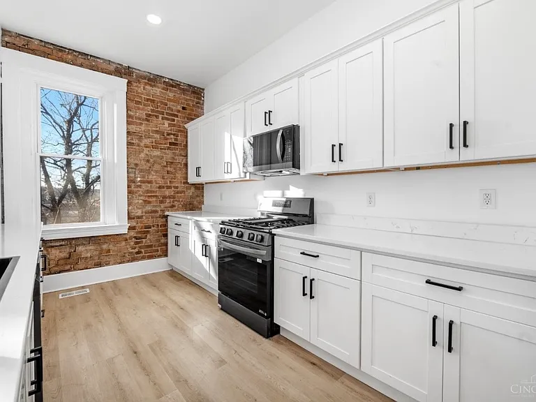 2321 W McMicken Ave — Photo 8