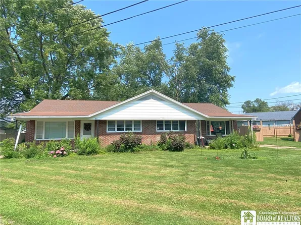 12 Crooked Brook Dr, Dunkirk, NY 14048